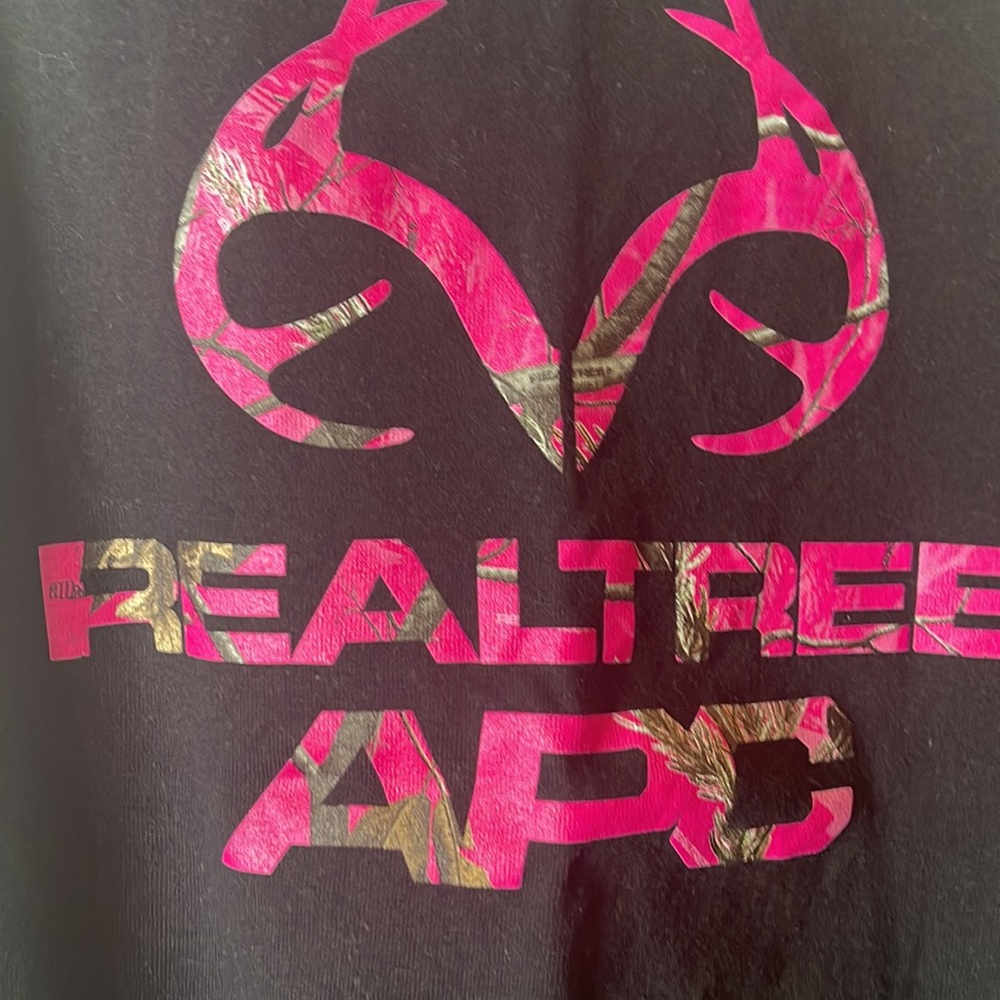 Realtree tank - Picture 2 of 4